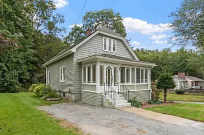 323 Pearl St 1