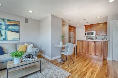 386 Commercial Street #5D