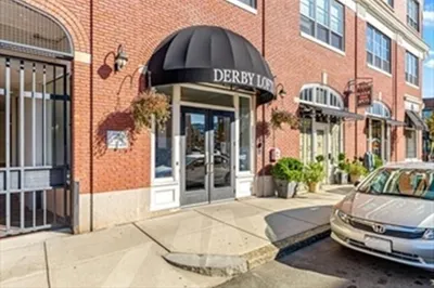51 Lafayette St #307 1