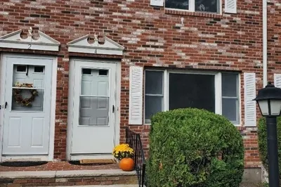 4 Andrew Rd #4