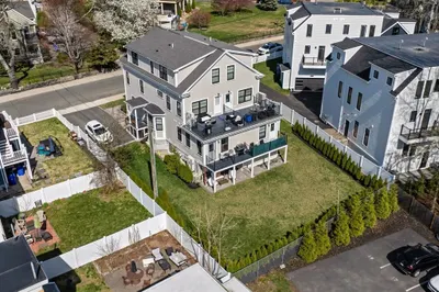 15 Ashland St #2A 1
