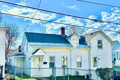 48 Mechanic St
