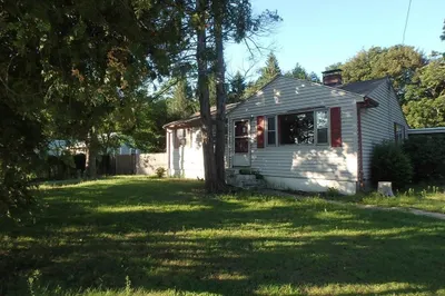 285 Andover St 1