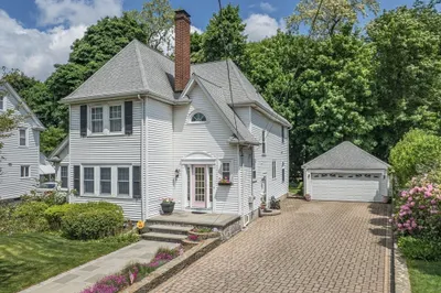 223 Lawrence Road