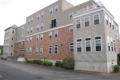 87 Franklin St #103