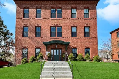 15 Sparhawk St #2