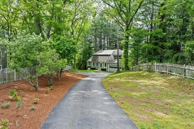 64 Meetinghouse Lane 1