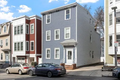30 Woodward St #3