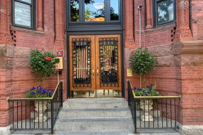 271 Dartmouth Street #2F 1