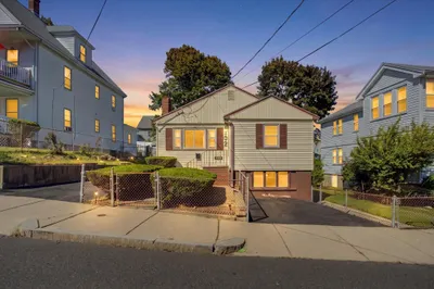 102 Westminster St 1