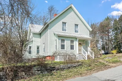 141 Mechanic St 1