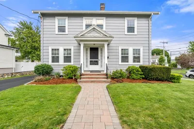60 Merrill Rd