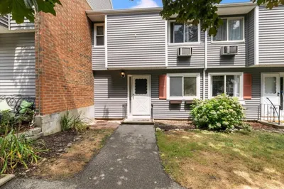 52 Glen Devin St #52
