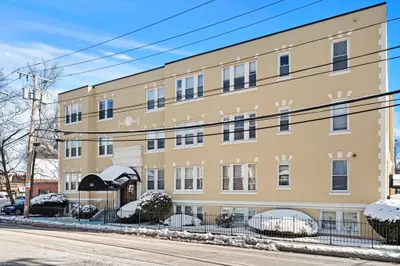 515 Pleasant St #1-1