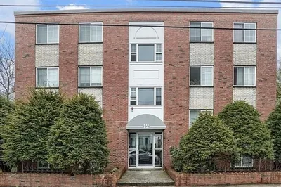 12 Woodland St #24
