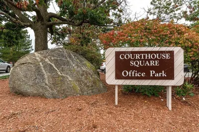 4 Courthouse Ln #12 1