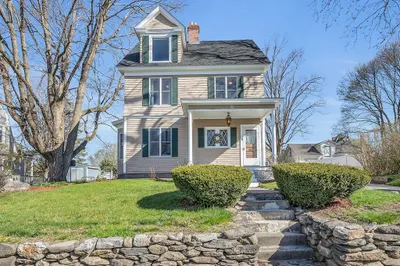 8 Vassar St 1