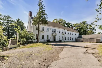 43 Whitehall Cir 1