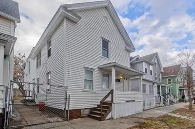 63 Pine St 1