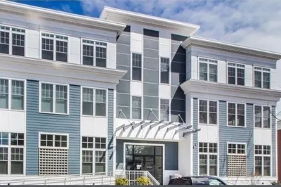 353 Summer St #104
