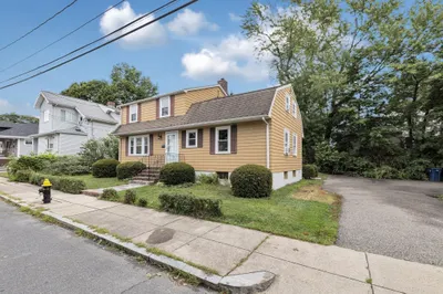 20 Paragon Rd 1
