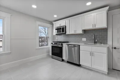 16 Clarkwood St #3 1