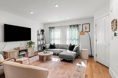 4 Everett Pl #1