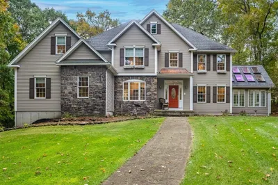 4 Iroquois Ln 1
