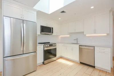 9 State St #7