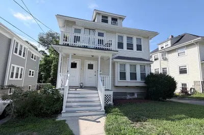 20-22 Edgemere Rd #22 1