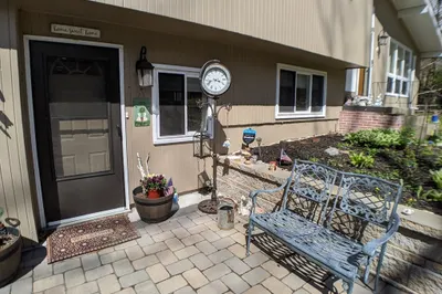 40 Barton Drive #40 1