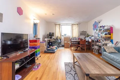 25 Linden Ave #1