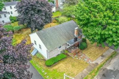 10 Westlund Rd