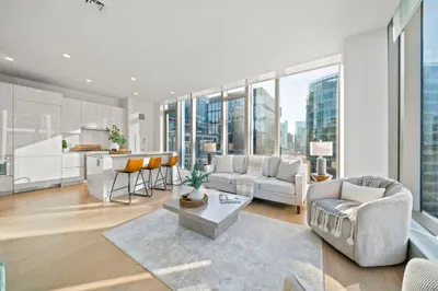 135 Seaport Blvd #1703 1