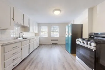 22 Aldrich Rd #1
