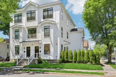 49-a Chestnut St #1 1
