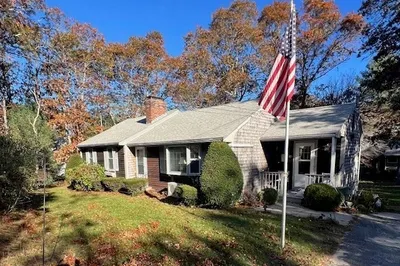 105 Clay Pond Rd 1