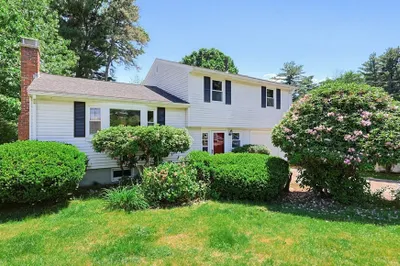 419 Old Connecticut Path 1
