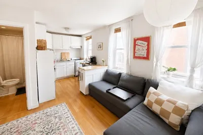 35 Charter Street #4