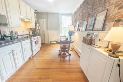148 Berkshire St #6