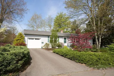 48 Sterling Road 1