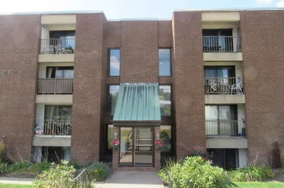 685 Main Street #3