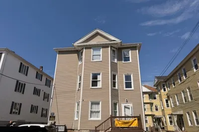 227 Eagle St 1