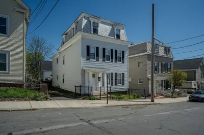 13 1/2 Grove St
