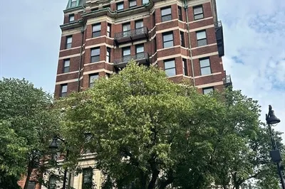 483 Beacon St #12A 1