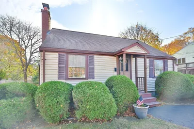 384 Green Street 1