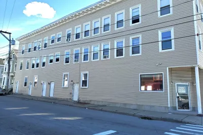 110 Branch St #6