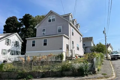 118 Bellevue Street 1