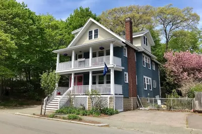 58 Brattle St #2