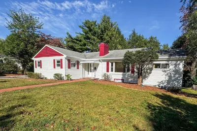 92 Woodcliff Rd